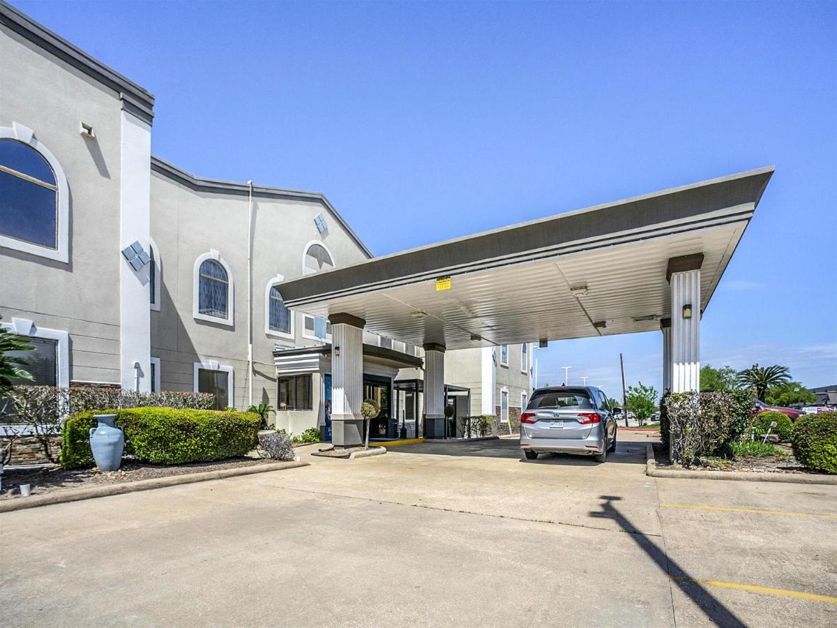 Days Inn & Suites By Wyndham Webster Nasa-Clearlake-Houston Dış mekan fotoğraf