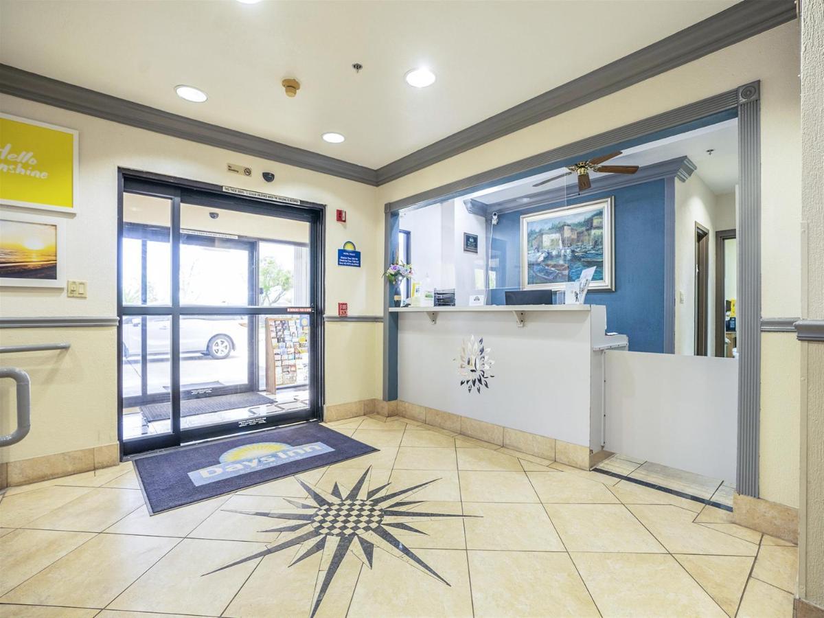 Days Inn & Suites By Wyndham Webster Nasa-Clearlake-Houston Dış mekan fotoğraf