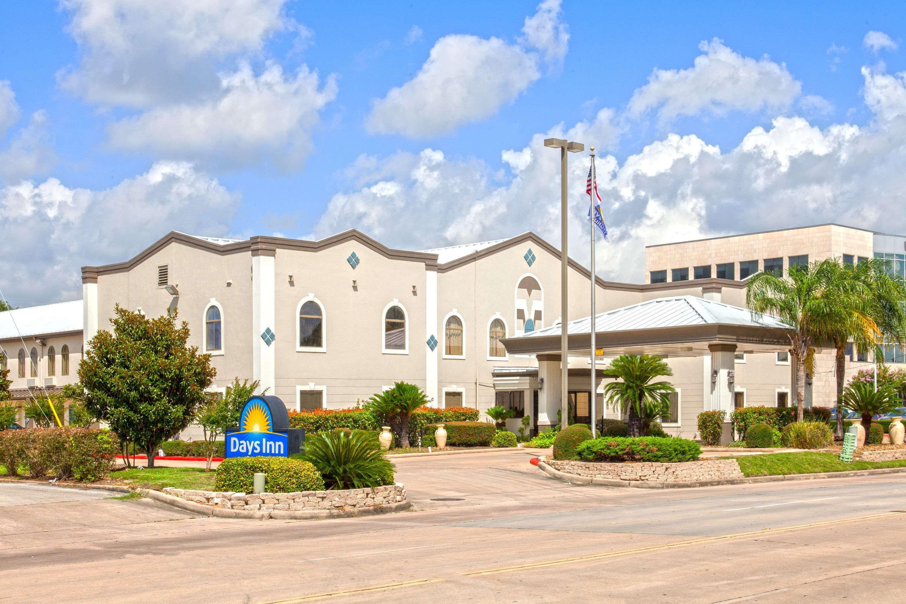 Days Inn & Suites By Wyndham Webster Nasa-Clearlake-Houston Dış mekan fotoğraf