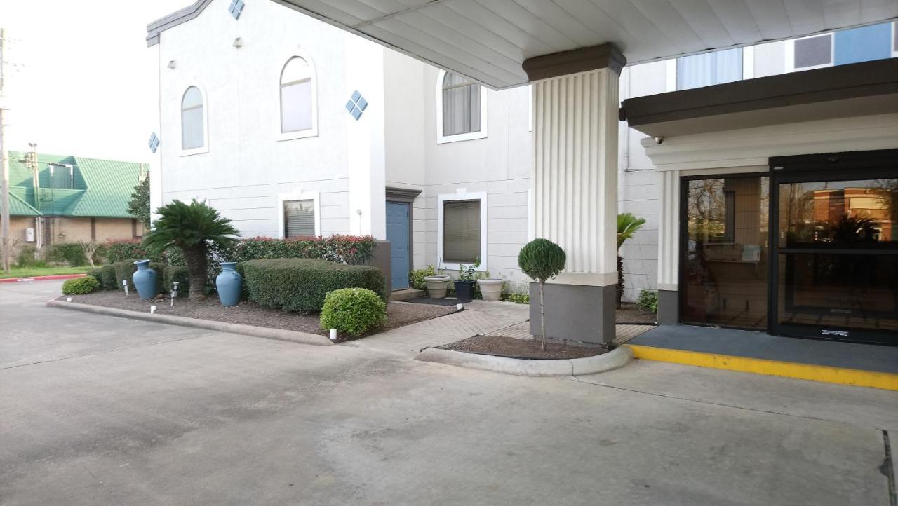 Days Inn & Suites By Wyndham Webster Nasa-Clearlake-Houston Dış mekan fotoğraf
